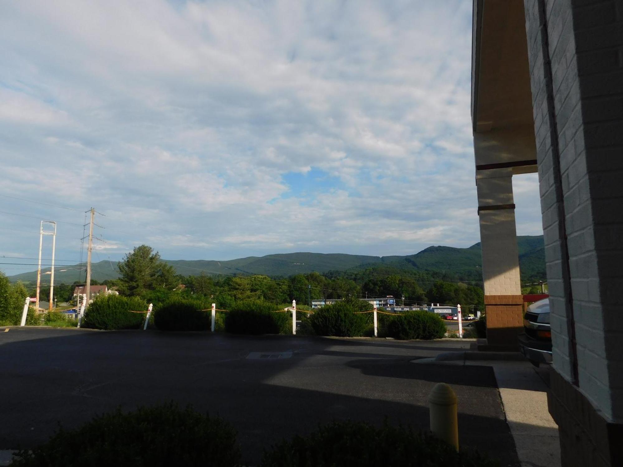 Red Roof Inn & Suites Wytheville Luaran gambar